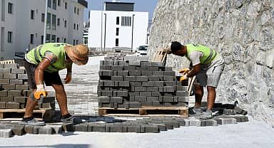 Kuşadası modern ve konforlu yollara kavuşuyor