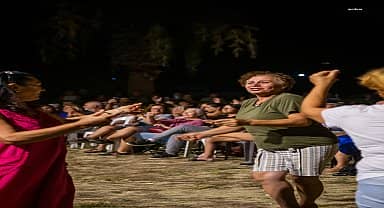 Kuşadası'nda yaz akşamları konserlerle şenleniyor 