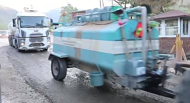 Marmaris Belediyesi ekiplerinden koylarda temizlik mesaisi