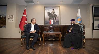 Mersin Büyükşehir Belediye Başkanı Seçer, Türkiye Ermenileri Patriği Sahak Maşalyan ile bir araya Geldi