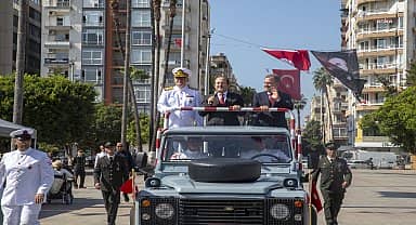 Mersin'de Zafer Bayramı'nın 101. yılı coşkuyla kutlandı