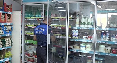 Mersin Yenişehir Zabıtası, denetimlerinde tarihi geçmiş ürünleri tespit etti 