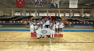 Muğla Büyükşehir sporcularından taekwondoda 15 madalya birden