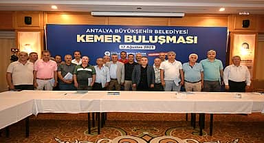 Muhittin Böcek Kemer'de bir dizi temasta bulundu