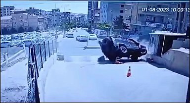 Şanlıurfa'da zırhlı araç devrildi, aracı kullanan polis şehit oldu