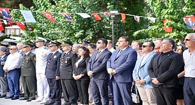 Seferihisar'da 30 Ağustos kutlamaları çelenk koyma töreni ile başladı