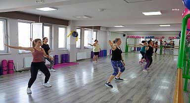 Tepebaşı Belediyesi'nin Yunus Emre Spor Tesisleri faaliyete devam ediyor 