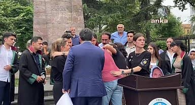 Trabzon'da yorgun mermi nedeniyle hayatını kaybeden emir Yuşa'nın babası Mustafa Atıcı: "Silahla kutlama olmaz. Silah ölüm aracıdır sizler de bir katilsiniz"