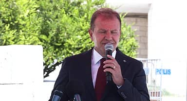 Vahap Seçer: "Bizim geldiğimiz gelenek umutsuzluğu bilmez, yenilgiyi hiç kabul etmez"
