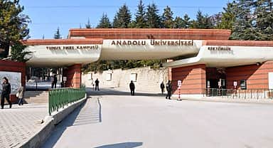 Anadolu Üniversitesi yemekhane ücretine zam yaptı: 5 lira olan yemek, bir ay içinde önce 9 liraya, sonra da 15 liraya çıktı