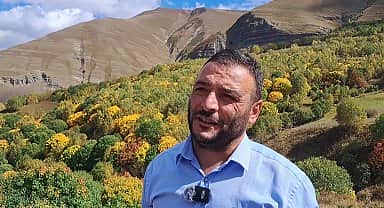 Artvin Ardanuç Zekeriya Köyü'ne sonbaharın erken gelmesi doğa fotoğrafçılarını sevindirdi