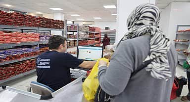 Ataşehir Belediyesi, iyiliği sosyal marketler aracılığıyla büyütüyor