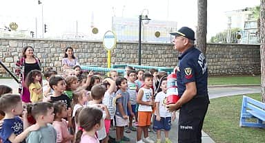 Aydın Büyükşehir Belediyesi İtfaiyecilik Haftası'nda miniklere eğitim verdi