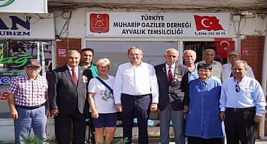 Ayvalık Belediye Başkanı Mesut Ergin'den Ayvalıklı gazilere ziyaret