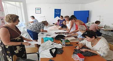 Ayvalık Belediyesi Mahalleevleri'nde kadınlar için eğitim