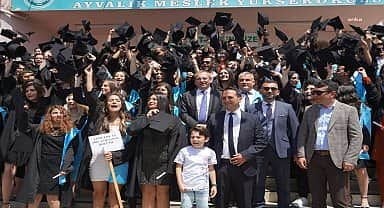 Ayvalık Belediyesi'nden burs desteği