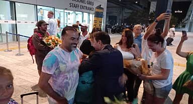 Bodrum Belediye Başkanı Aras başarılı genç yelkencileri karşıladı