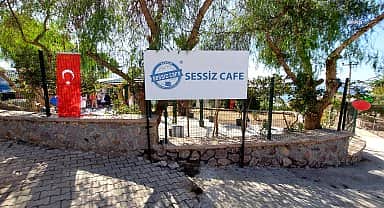 Bodrum'un "sessiz" kafesi açıldı