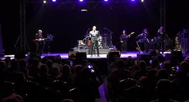 Çeşmeliler, Dany Brillant konserinde yerlerinde duramadı