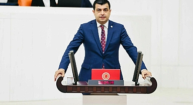 Deniz Demir'den devletin cep telefonu desteğine tepki: “Tek sorun o fiyatlarda cihaz bulunamaması”