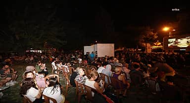 Efes Selçuk'ta anılar sinema ve gazozla canlandı