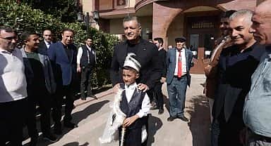Esenyurtlu minikler sünnet şöleninde gönüllerince eğlendi