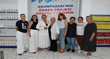 Eskişehirli kadınlardan Odunpazarı Belediyesi Halk Market'e bağış