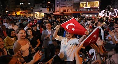Filenin Sultanları'nın Avrupa şampiyonluğu İzmit'te coşkuyla kutlandı