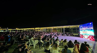 Final heyecanı, menteşe kent meydanında yaşandı