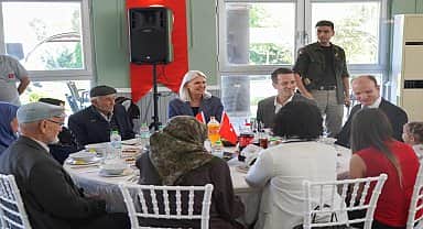 Gazi ve şehit yakınları, Bilecik Belediyesi tarafından verilen yemek programında bir araya geldi