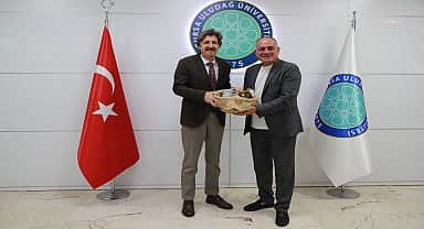 Gemlik Belediye Başkanı Sertaslan'dan Rektör Yılmaz'a ziyaret