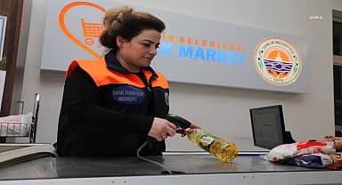 Gemlik'te paranın geçmediği market, ihtiyaç sahiplerine 5 milyonluk yardım sağladı