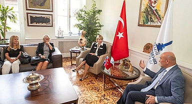 İngiltere Büyükelçisi Morris Başkan Soyer'i ziyaret etti