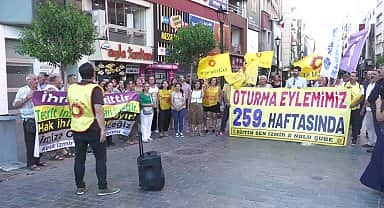 İzmir'de KHK eylemi... Eğitim-Sen Myk Üyesi Sinan Muşlu: "İhraçlar politik bir tutumdur"