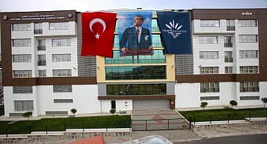 Karabağlar Belediyesi Atatürk Yükseköğrenim Kız Öğrenci Yurdu kısa sürede doldu