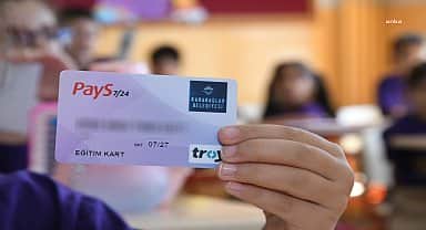 Karabağlar Belediyesi Eğitim Kart'la dar gelirli ailelere destek veriyor