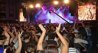 Kardeş Kültürlerin Festivali, on binlerce müzikseveri Ataşehir'de buluşturdu