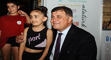 Karşıyaka'nın sokak şenliği ilçe sınırlarını aştı