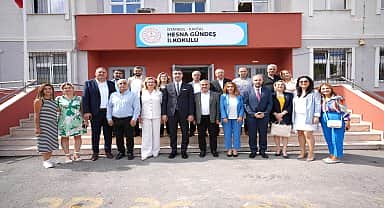 Kartal Belediye Başkanı Gökhan Yüksel, yeni eğitim öğretim yılında öğrencileri yalnız bırakmadı