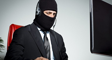 Kendilerini savcı, polis olarak tanıtarak 10 milyon lira dolandıran şebekeye operasyon