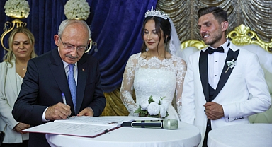 Kılıçdaroğlu, Fatma ve Mustafa çiftinin düğün törenine katıldı