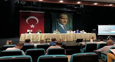 Konak Belediyesi meclisinde dünya barışına vurgu yapıldı