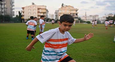 Konyaaltı Belediyesi tarafından yetişkinlere ve çocuklara yönelik birinci dönem spor kurs kayıtları başlıyor