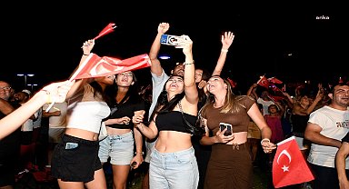 Kuşadası Belediyesi şampiyonluk sevincine ortak oldu