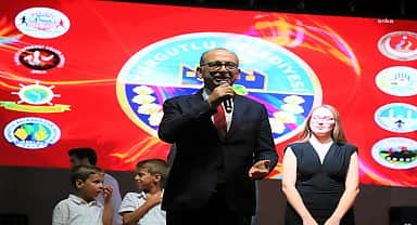Makedonya ve Azerbaycan kültürleri Turgutlu'da buluştu