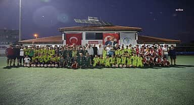 Merkezefendi'de turnuva şampiyonlarına ödülleri verildi