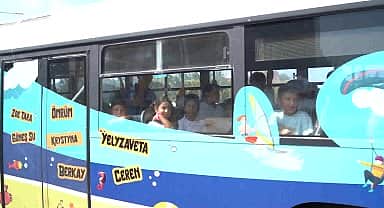 Mersin'de Büyükşehir Belediyesi ile tiyatro seyretmeyen çocuk kalmıyor
