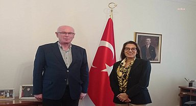Odunpazarı Belediye Başkanı Kazım Kurt, Estonya'da düzenlenen Demokrasi Festivalleri Birliği yıllık toplantısına katıldı