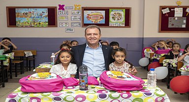 Öğrencilerin ilk çantası bu yıl da Mersin Büyükşehir'den