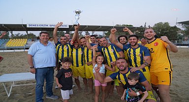Plaj futbolunun şampiyonu Seferihisar Cittaslow oldu